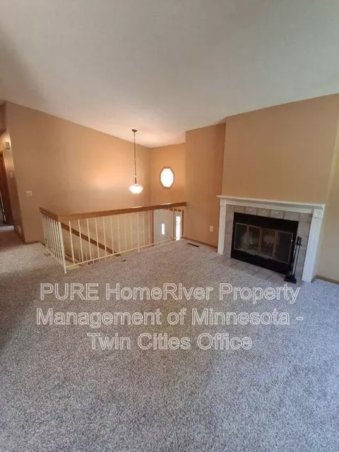 3299 Juliet Dr, Woodbury, MN 55125