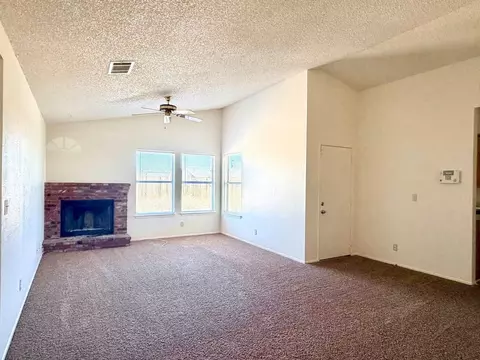 8449 Viburnum Ave, California City, CA 93505