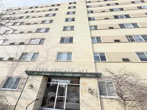 1400 Chicago Ave #208, Evanston, IL 60201