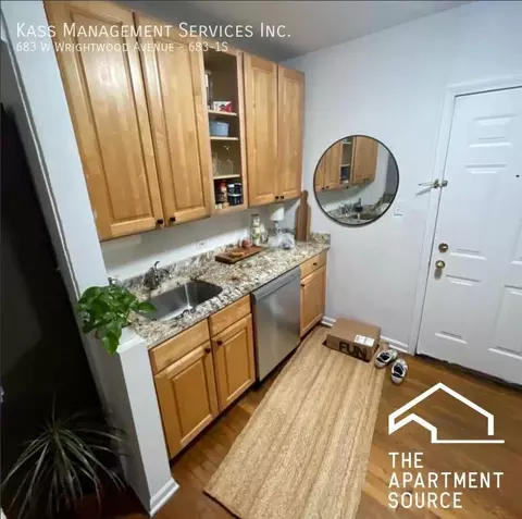 683 W Wrightwood Ave #2N, Chicago, IL 60614