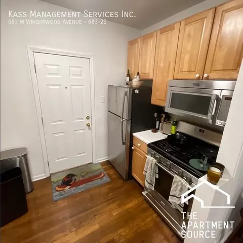 683 W Wrightwood Ave #2S, Chicago, IL 60614