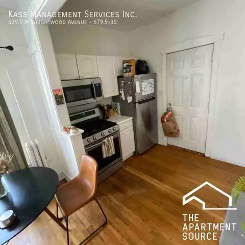 w wrightwood ave, Chicago, IL 60614