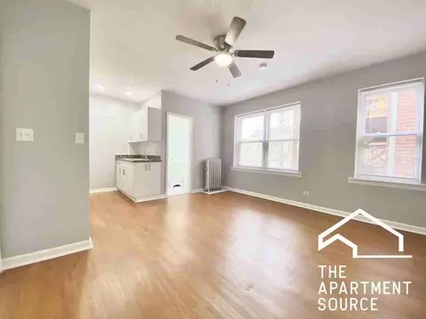 4241 N Kenmore Ave #207, Chicago, IL 60613