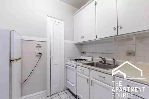 3120 Oak Park Ave #203, Berwyn, IL 60402