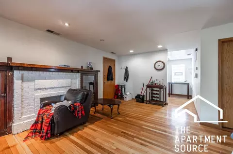 3409 W Parker Ave #1, Chicago, IL 60647