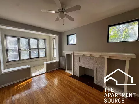 7658 S Marquette Ave #3, Chicago, IL 60649