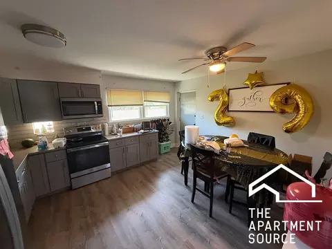 13 Scotdale Rd #4, La Grange Park, IL 60526