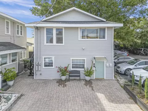 2575 S Himes Ave, Tampa, FL 33629