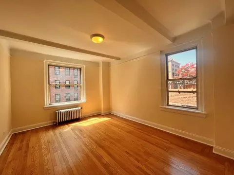 25 E 10th St #4F, New York, NY 10003