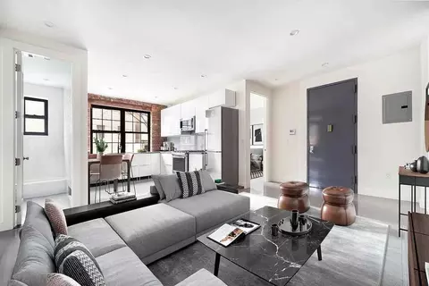 288 Humboldt St #1R, Brooklyn, NY 11206