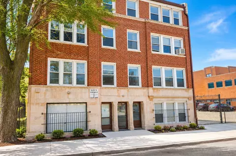 1635 W Morse Ave #206, Chicago, IL 60626