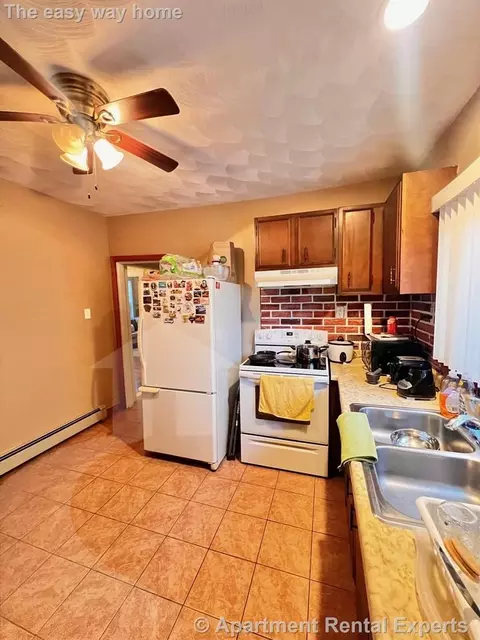122 Willis Ave, Medford, MA 02155