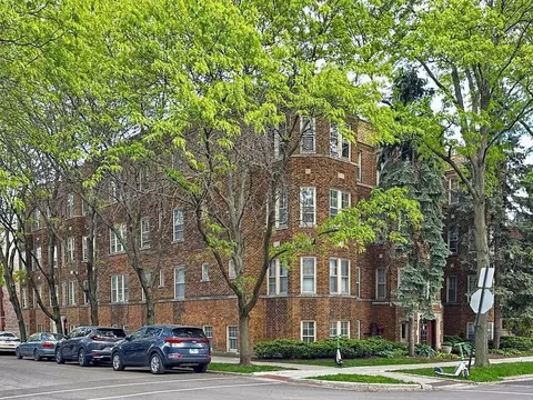 2633 W Ainslie St #2, Chicago, IL 60625