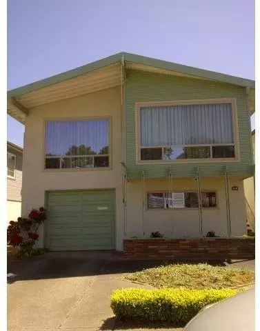 44 Santa Elena Ave #UPPERLEVEL, Daly City, CA 94015
