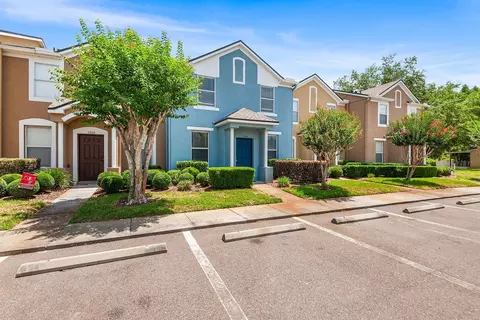 1304 Denman Ct, Wesley Chapel, FL 33543