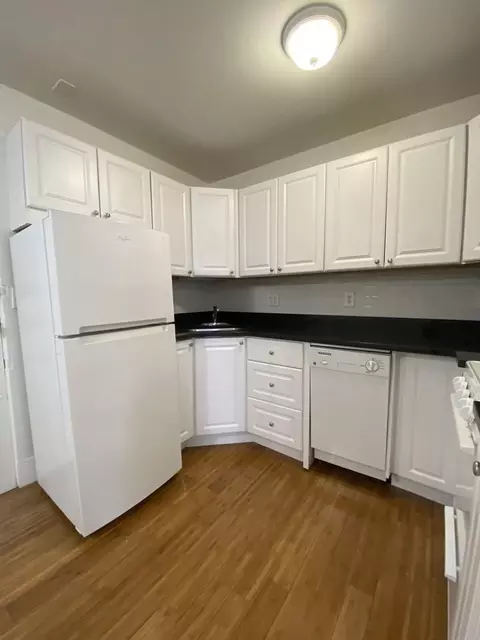 64 Hemenway St #23, Boston, MA 02115
