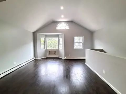16 E 29th St #2, Brooklyn, NY 11226