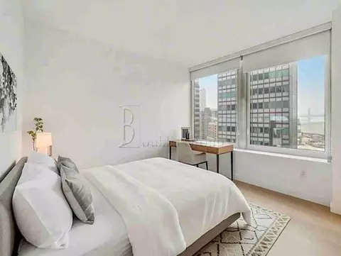 222 Pearl St #12R, New York, NY 10038