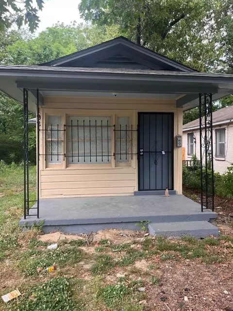 291 Red Oak St, Memphis, TN 38112