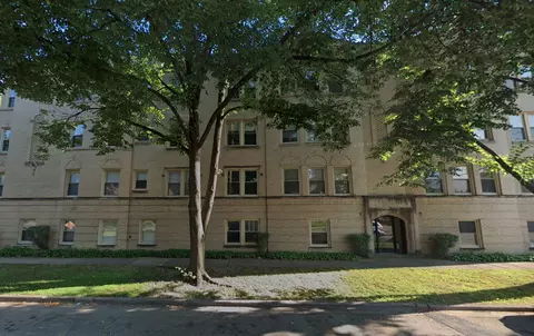 4739 Washington St #4739-2E, Skokie, IL 60076