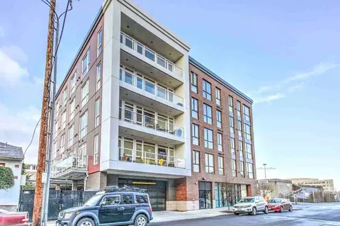 2010 NW Pettygrove St #203, Portland, OR 97209