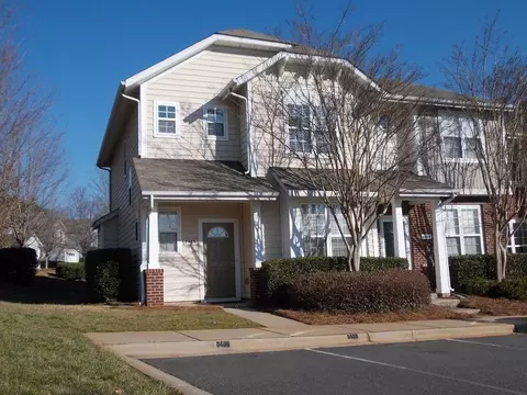 8488 Chaceview Ct, Charlotte, NC 28269