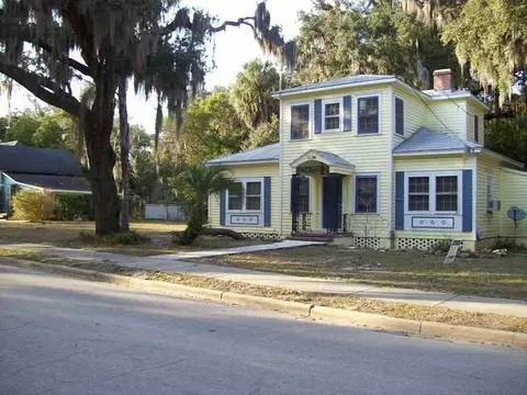 912 Lilly St #D, Leesburg, FL 34748