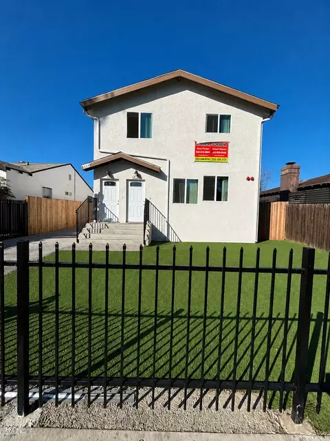 631 E 116th St #1/2, Los Angeles, CA 90059