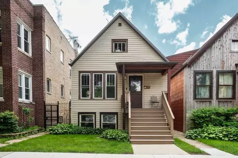 3233 W Berteau Ave, Chicago, IL 60618
