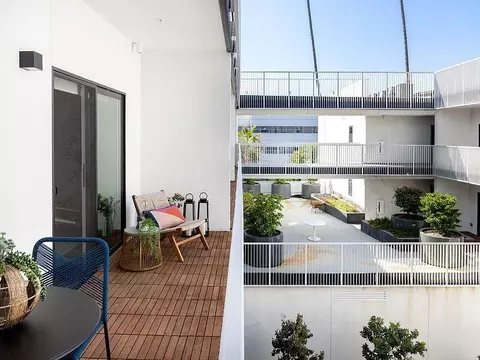1450 Cloverfield Blvd, Santa Monica, CA 90404
