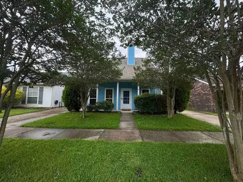 951 E Tom Stokes Ct, Oak Hills Place, LA 70810