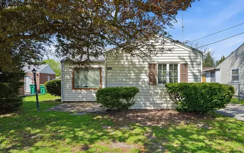 1428 Brown Ave, Galesburg, IL 61401