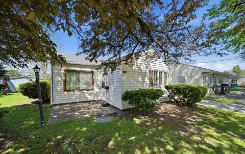 1428 Brown Ave, Galesburg, IL 61401