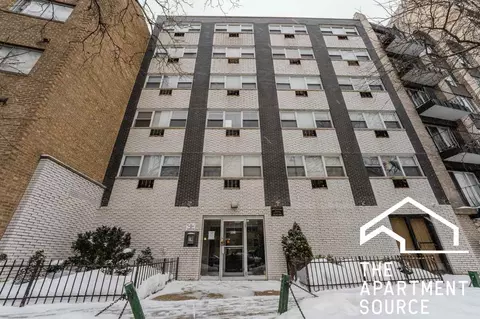 6821 N Sheridan Rd #303, Chicago, IL 60626