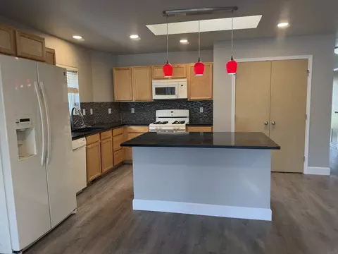 131 Elise Ct #NA, Pacific, WA 98047
