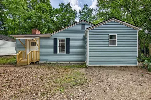 2218 Holt Dr, Columbia, SC 29205