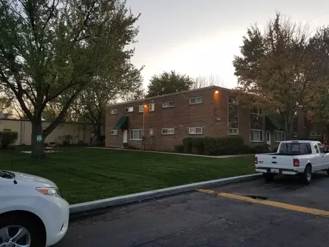 2 S670 Route 59 #A4, Warrenville, IL 60555