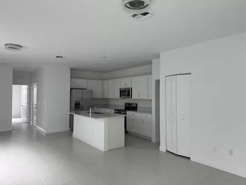 4663 Hollister Ave, Greenacres, FL 33463