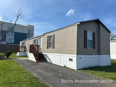 228 Riviera Courts Dr #228, Murray, KY 42071