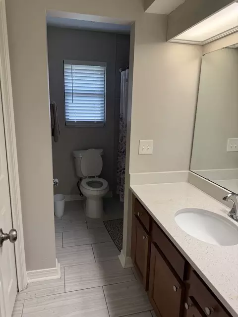 8930 Irongate Dr, Jacksonville, FL 32244
