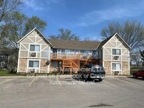 561 N Somerset Ter #C, Olathe, KS 66062