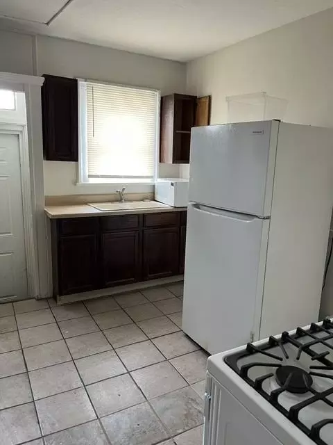 8902 Madison Ave #E1, Cleveland, OH 44102