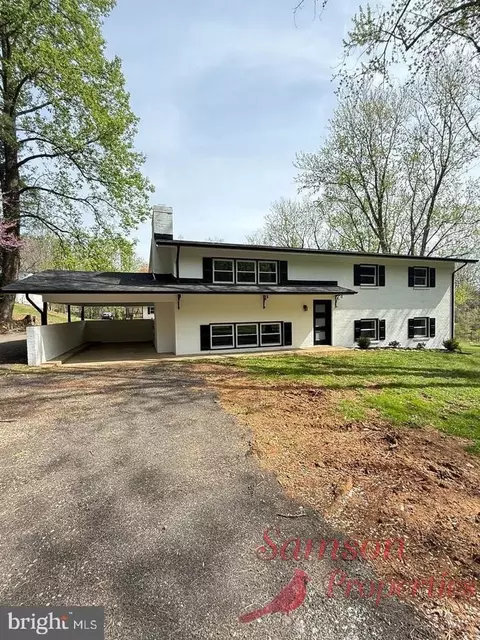 5388 Dumfries Rd, Warrenton, VA 20187