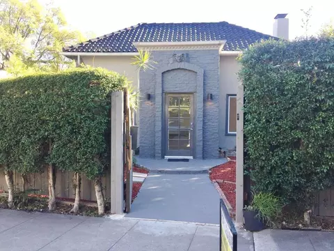 8538 W West Knoll Dr, West Hollywood, CA 90069