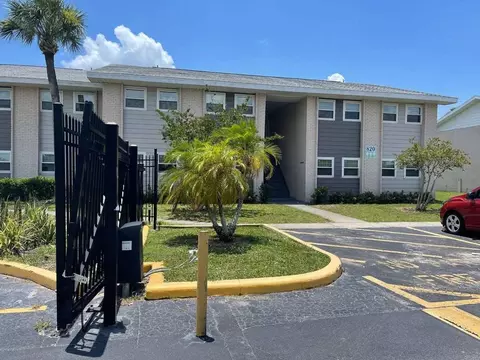 801 Sky Lake Cir #B, Orlando, FL 32809