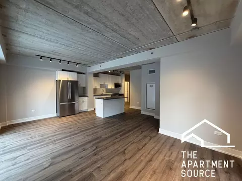 952 W Carmen Ave #510, Chicago, IL 60640