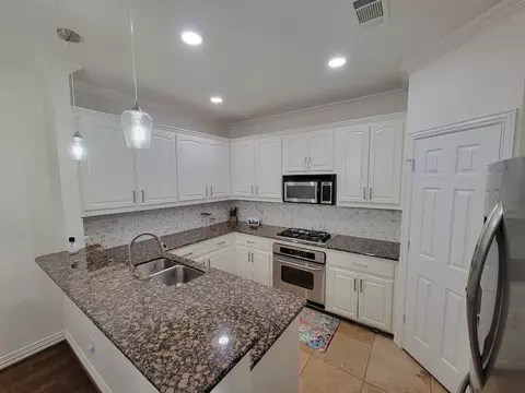 4263 Towne Lake Ct #4263, Irving, TX 75061