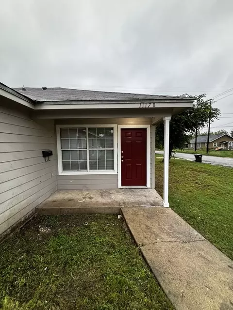 1117 S 9th St #B, Temple, TX 76504