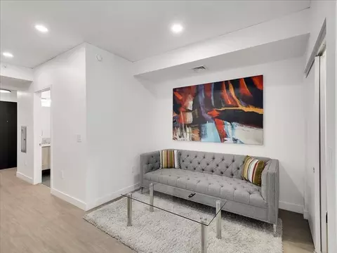 817 N 6th St #1047106P, Phoenix, AZ 85004