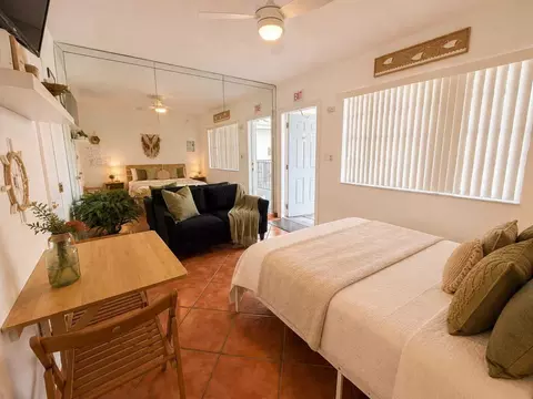 harding st, Hollywood, FL 33019
